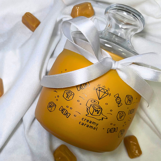 Świeca Creamy Caramel od SilverCandle: Słodki Aromat Luksusu - 2