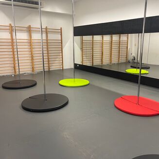 Materac do pole dance 5cm - wytrzymały, łatwy w czyszczeniu, kolorowy i praktyczny! - 17