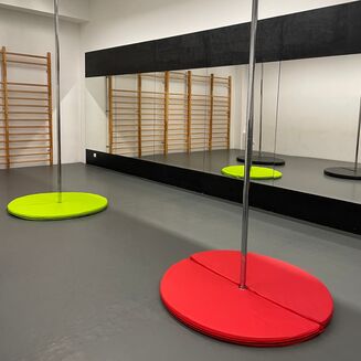 Materac do pole dance 5cm - wytrzymały, łatwy w czyszczeniu, kolorowy i praktyczny! - 20