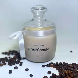 Świeca Coffee Latte od SilverCandle: Aromatyczna Podróż z Niespodzianką - 3