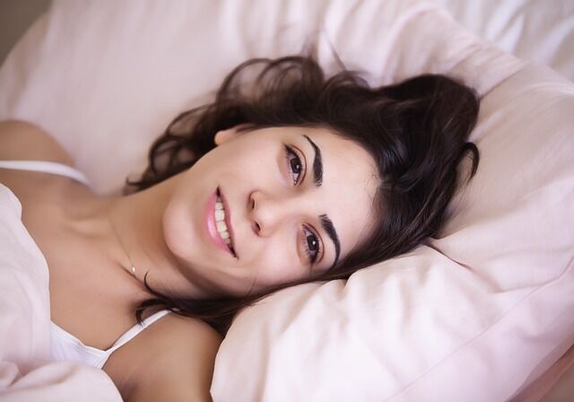 Jak poduszki ortopedyczne mogą poprawić jakość Twojego snu?